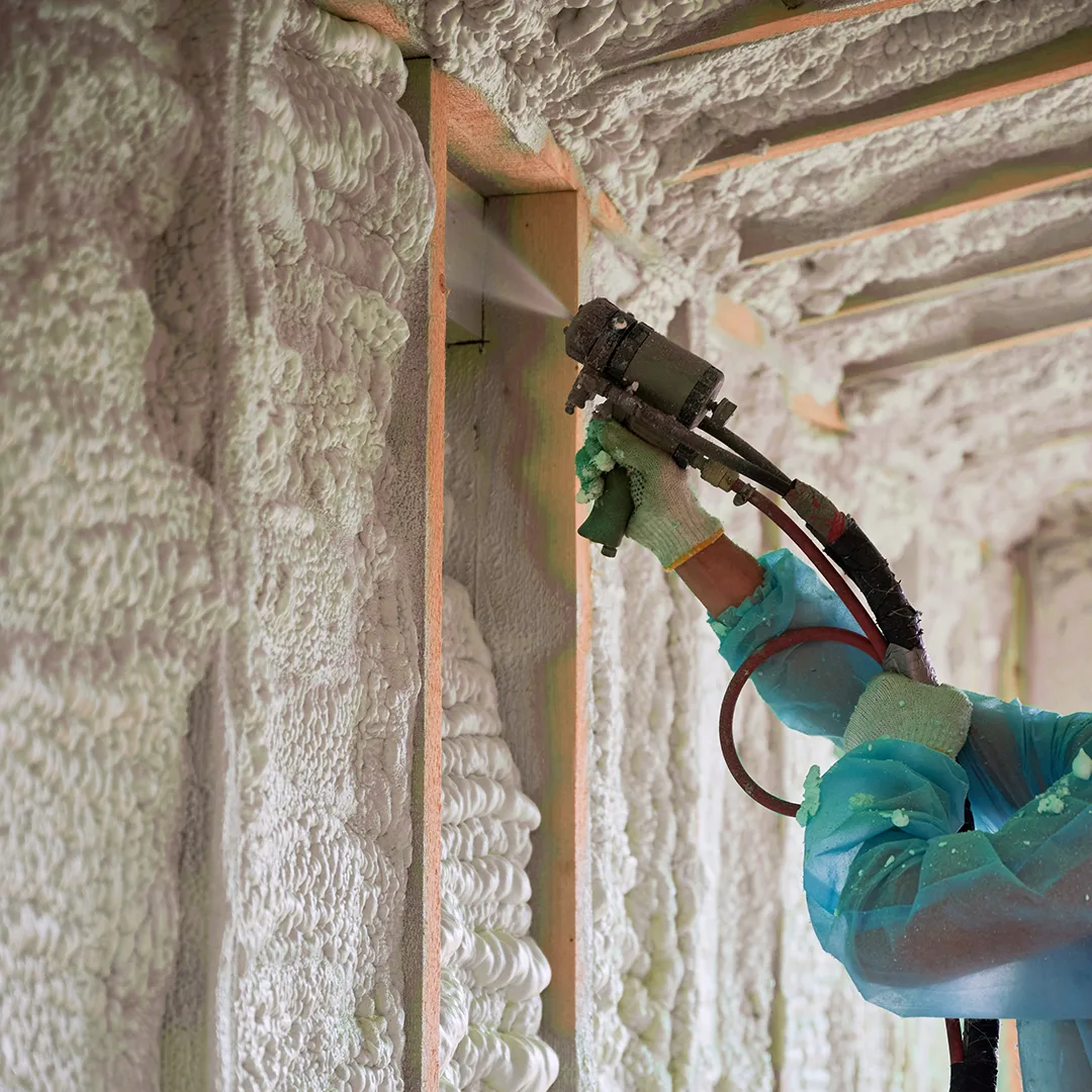 Izolacja-poddasza-pianką